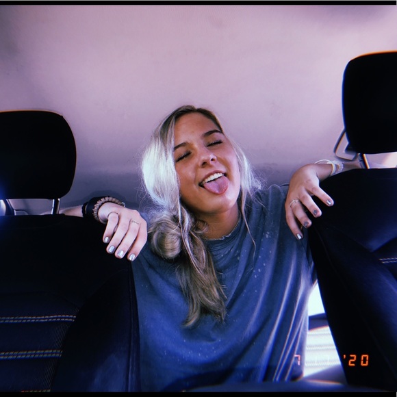 Meet your Posher, Shelby - Picture 1 of 1